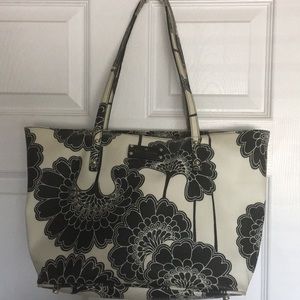 Large Kate Spade tote in fair condition.